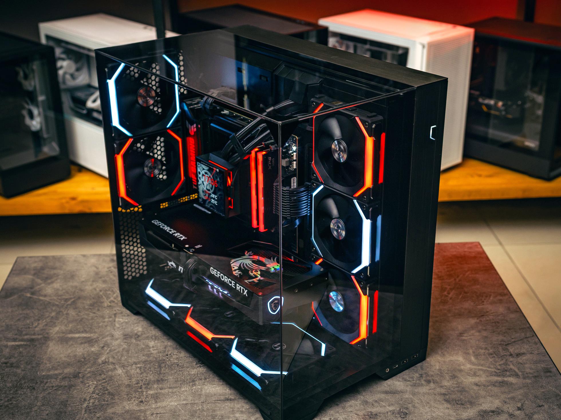 Компьютер в корпусе LIAN LI O11 Vision / 9800X3D / RTX 5080