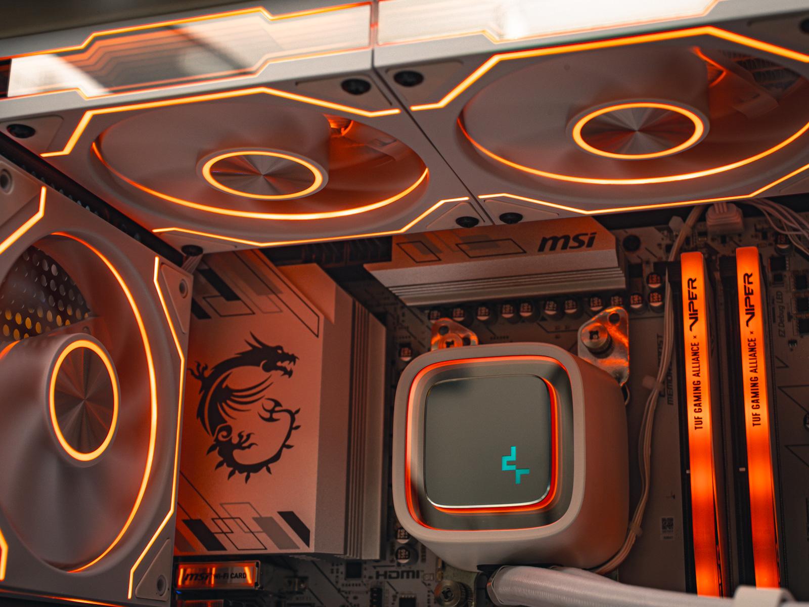 Компьютер в корпусе LIAN LI O11 Vision / 9800X3D / RX 9070XT