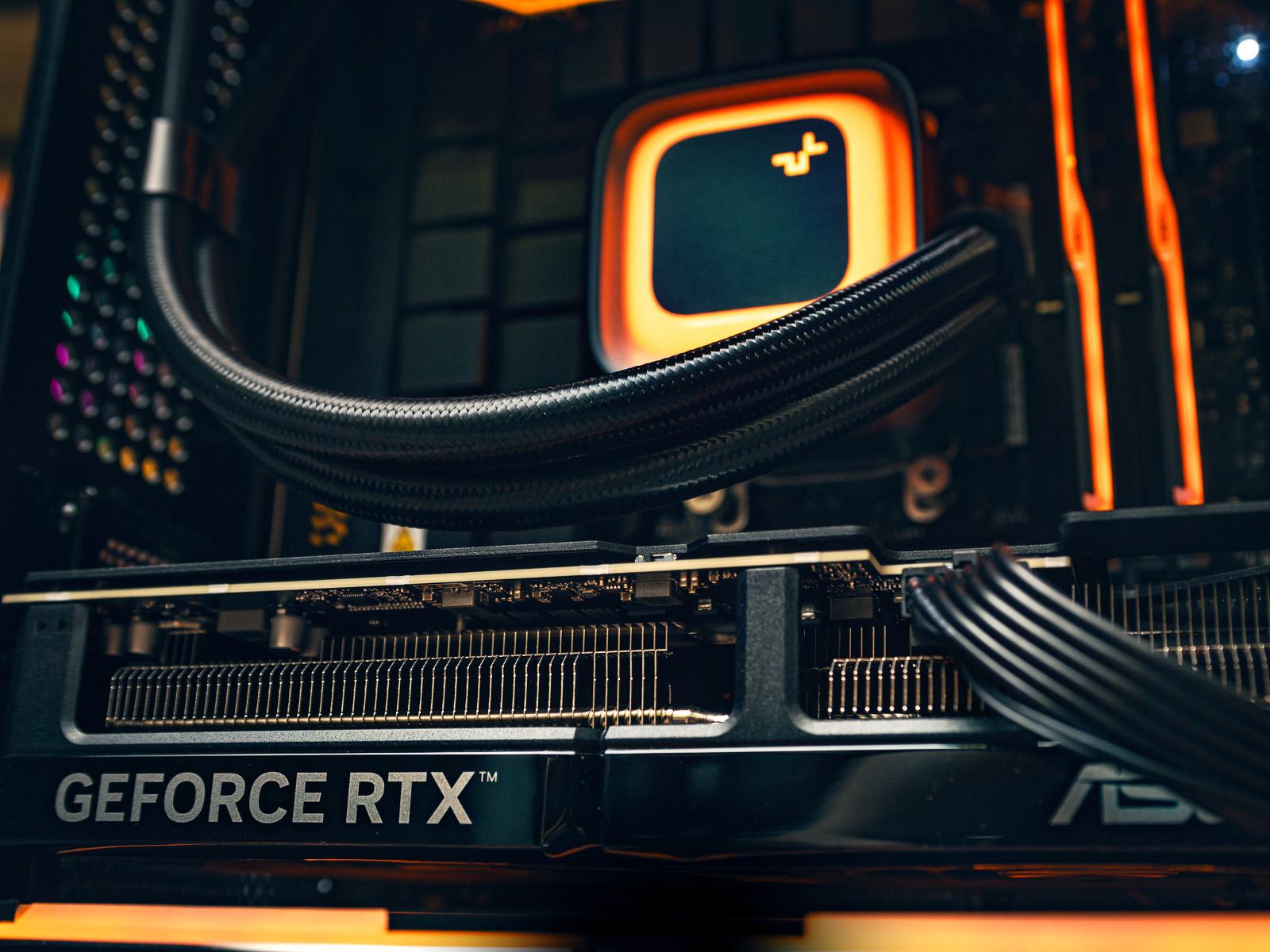 Компьютер в корпусе ZALMAN P30  С Видеокартой RTX 5070 iGame Vulcan