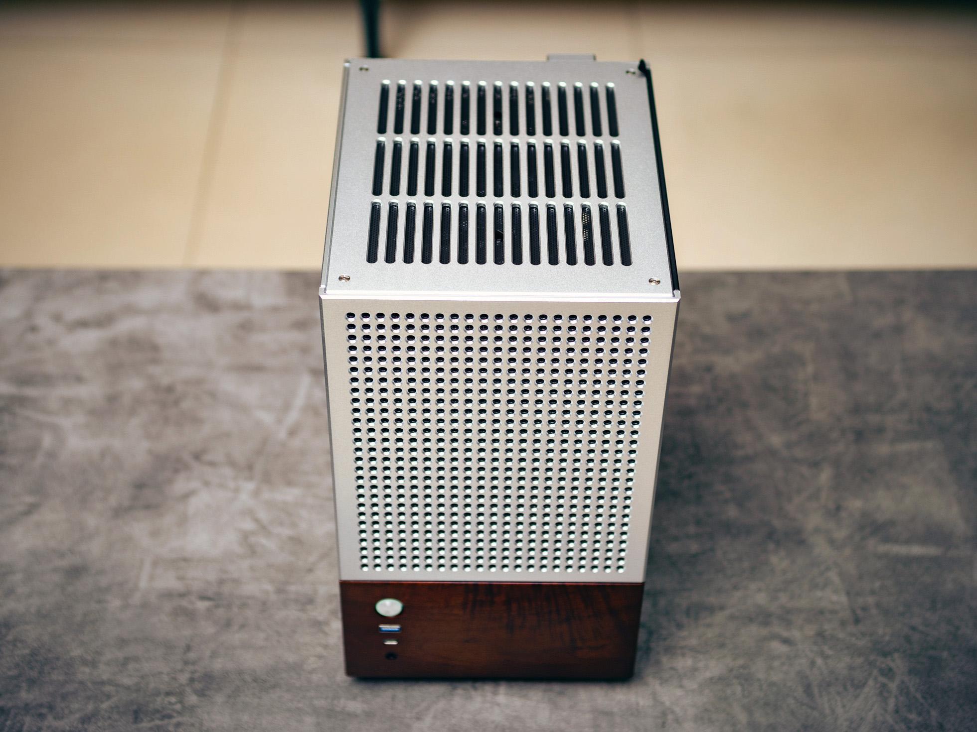 Купить компьютер MINI  в корпусе Jonsbo T6 Silver c процессором  I5 14400F и видеокартой RTX 4060 Ti