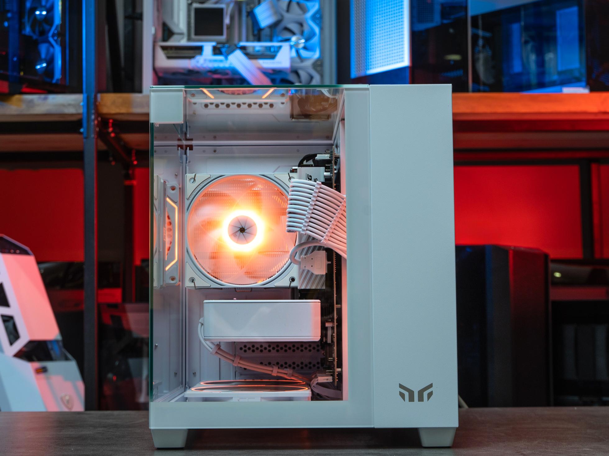 Мощный игровой компьютер в корпусе AOC CG389 Black  на базе процессора Ryzen 5 7500F + RTX 5060