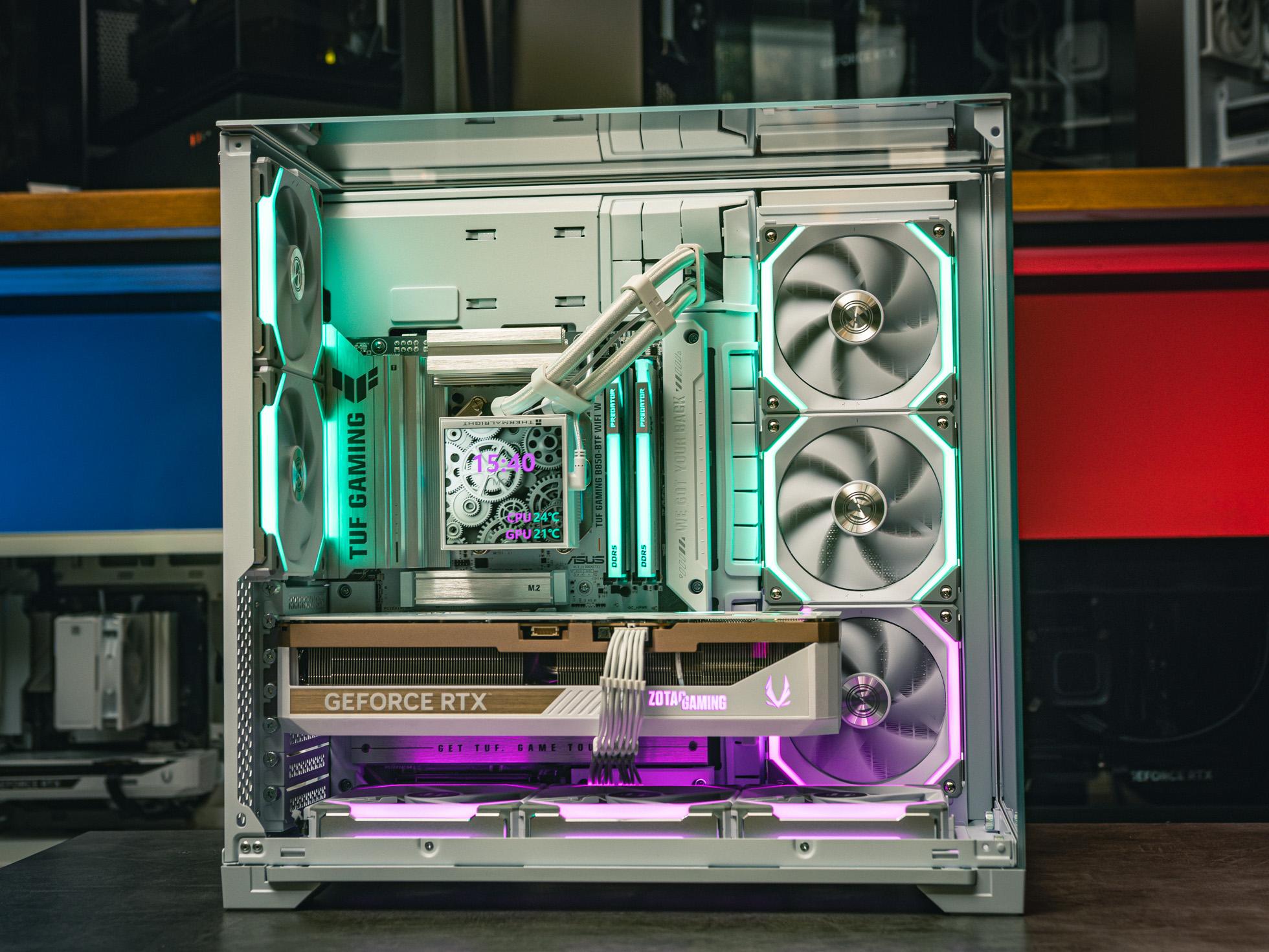 Компьютер в корпусе LIAN LI O11 Vision / 9800X3D / RX 9070XT