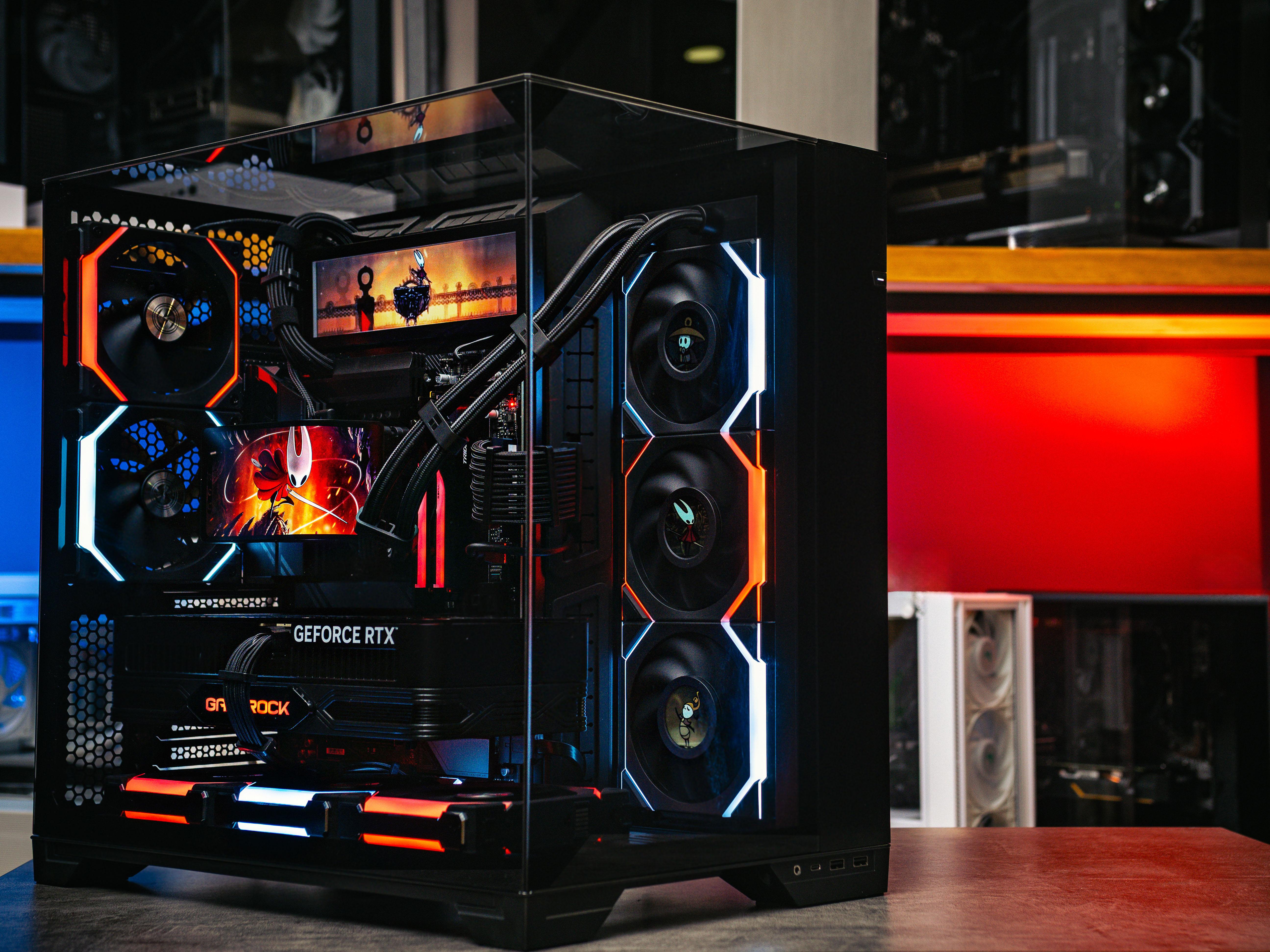 Компьютер в корпусе LIAN LI O11 Vision / 9800X3D / RTX 5080