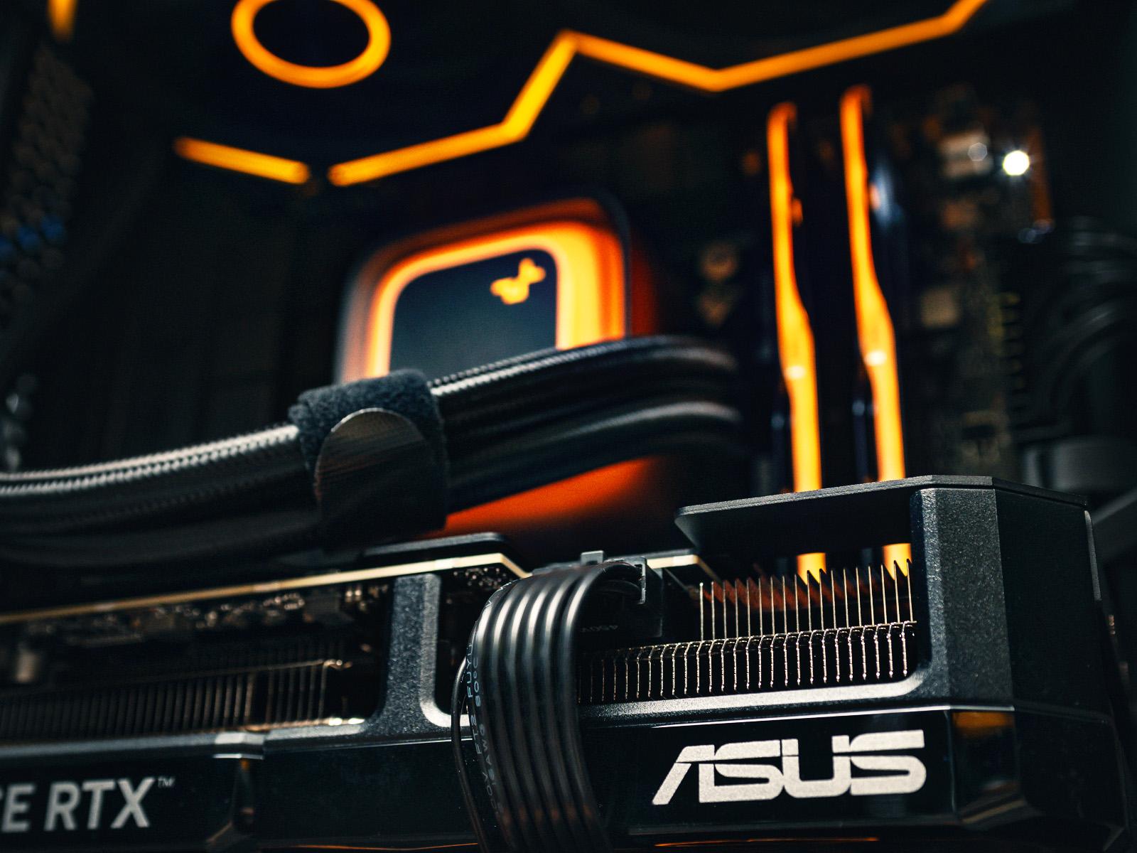 Компьютер в корпусе ZALMAN P30  С Видеокартой RTX 5070 iGame Vulcan