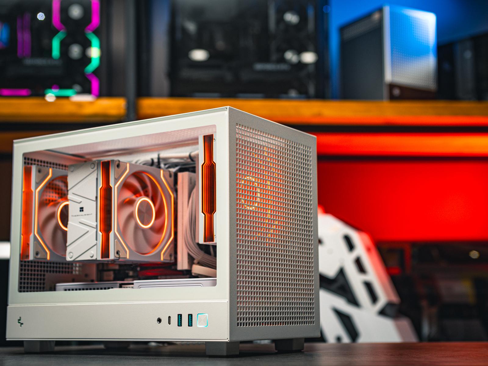 Мини игровой компьютер в корпусе DeepCool CH160 с видеокартой RTX 5060