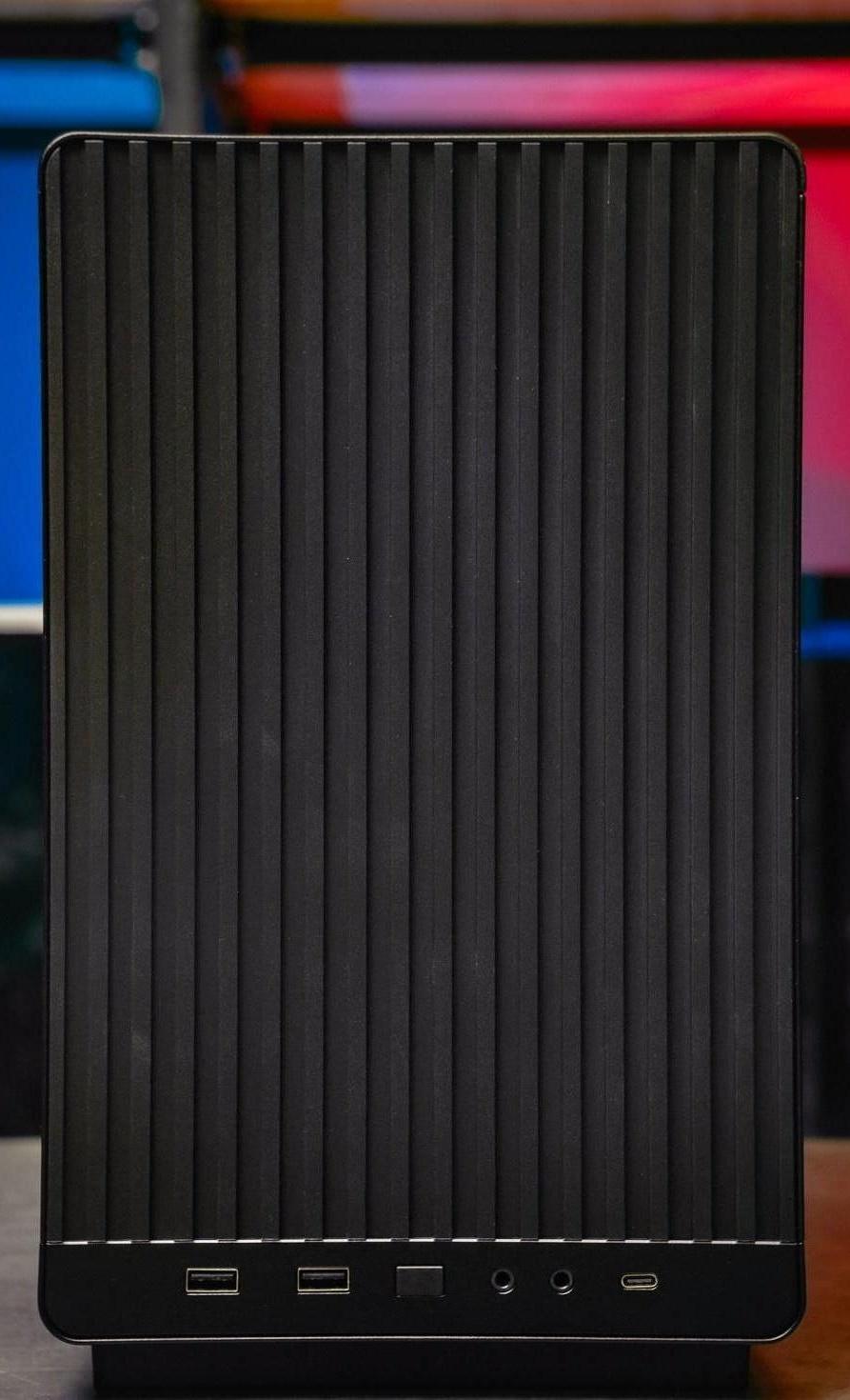 Флагманский игровой компьютер - FUTURE в Custom shop Компьютер в корпусе ZALMAN P30 С Видеокартой RTX 5070 ZOTAC