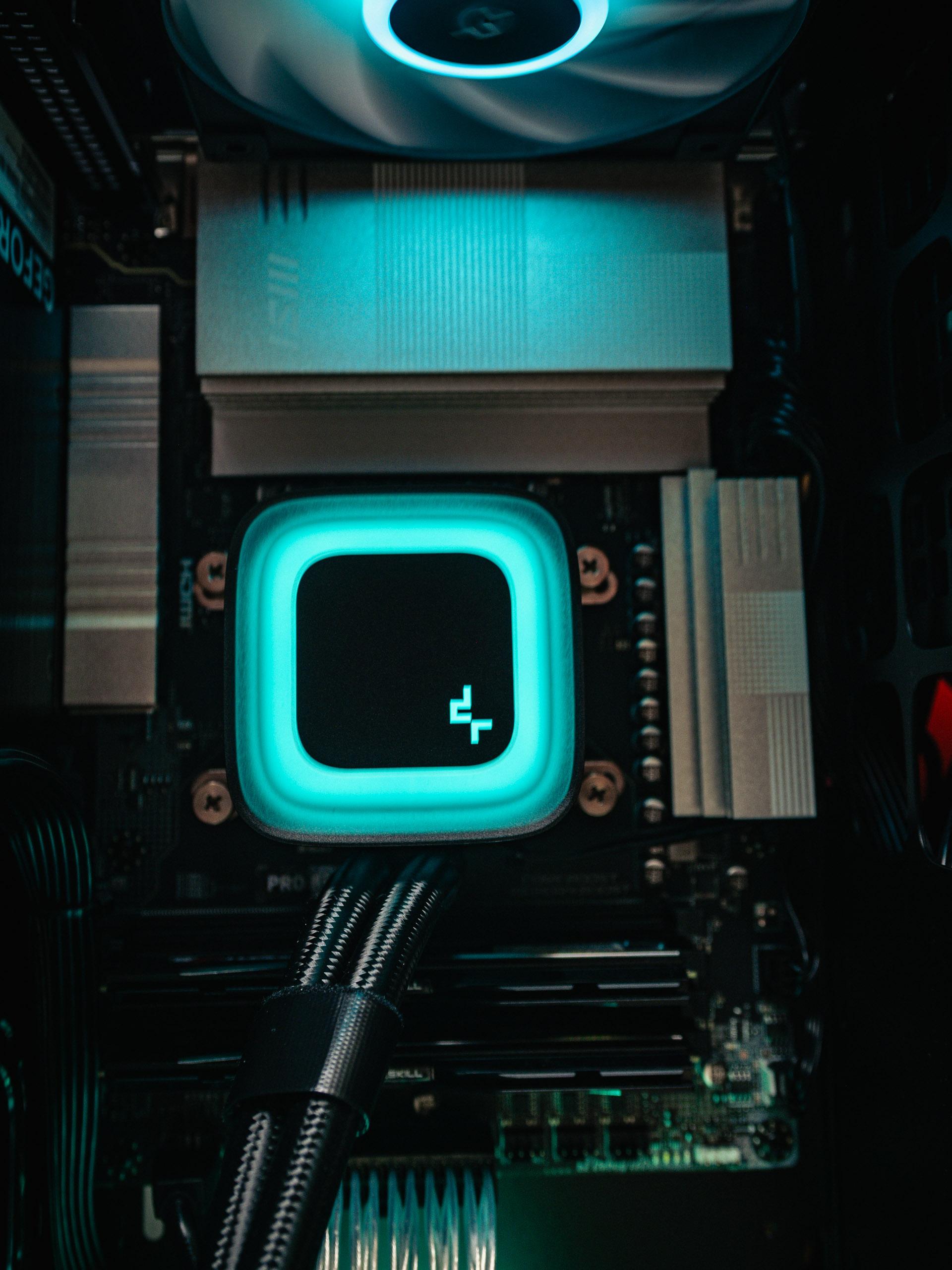 Компьютер в корпусе ZALMAN P30  С Видеокартой RTX 5070 iGame Vulcan