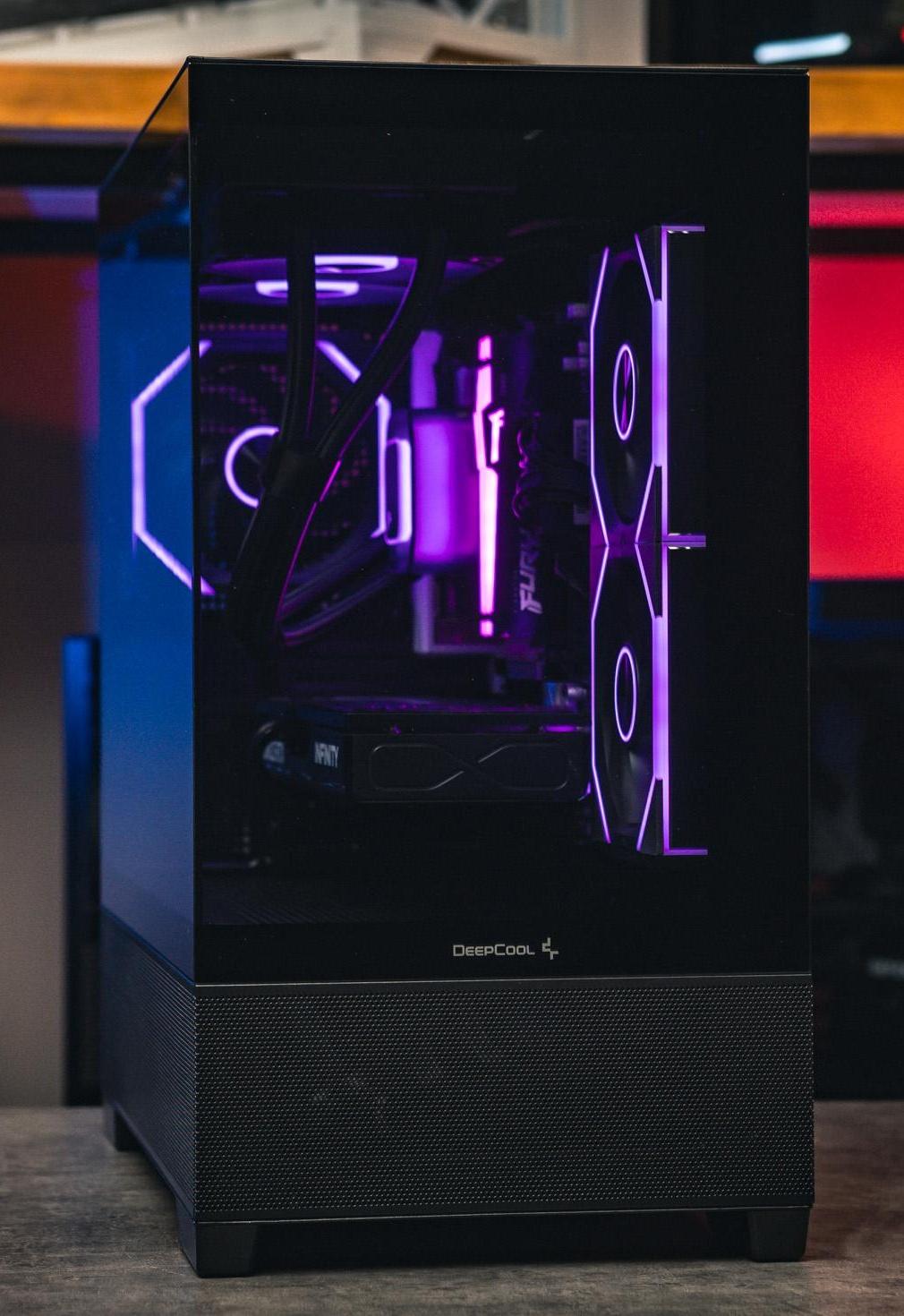 рпусе AOC CG389 Black  на базе процессора Ryzen 5 7500F + RTX 5070