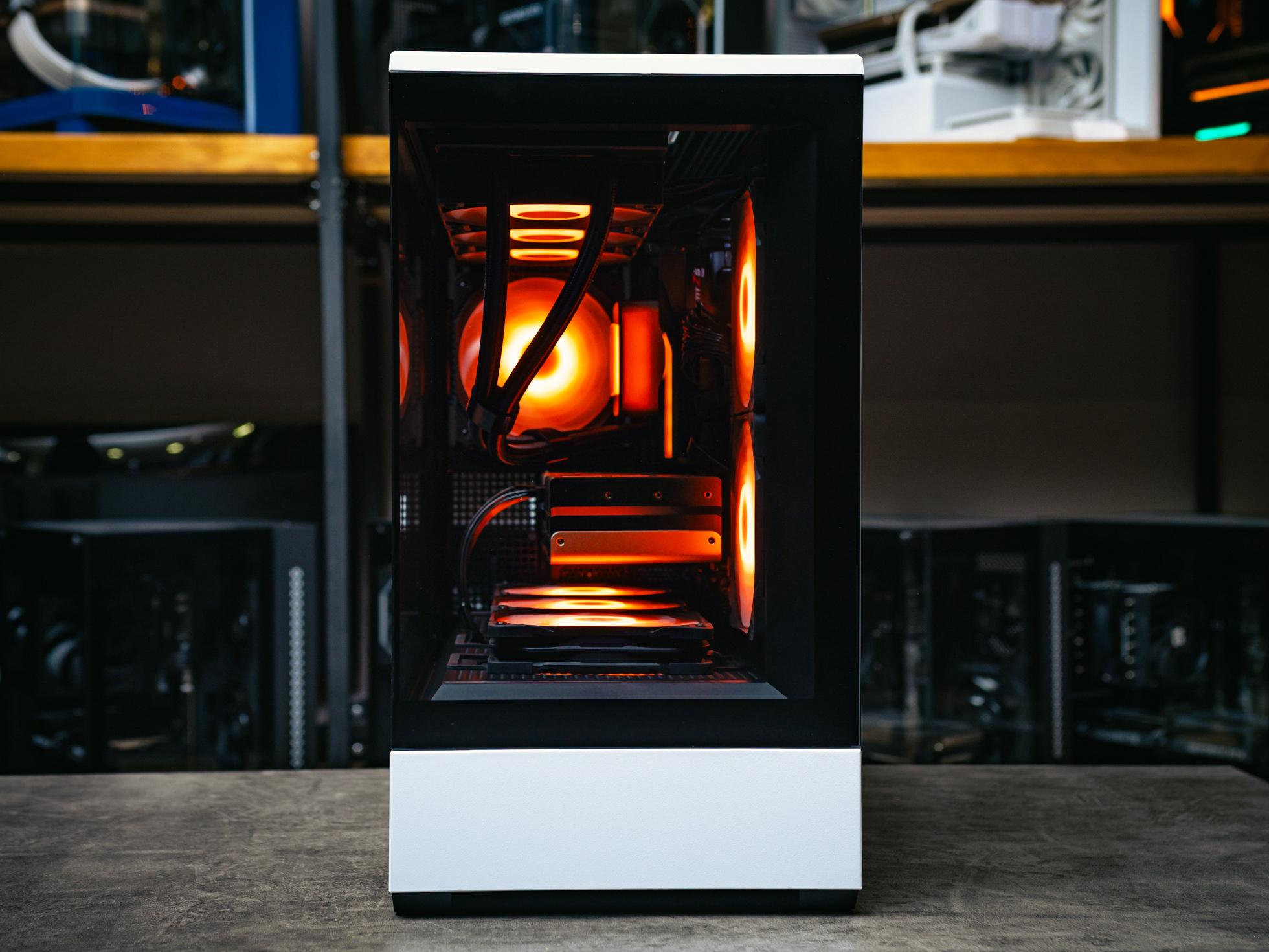 Компьютер в корпусе ZALMAN P30  С Видеокартой RTX 5070 iGame Vulcan