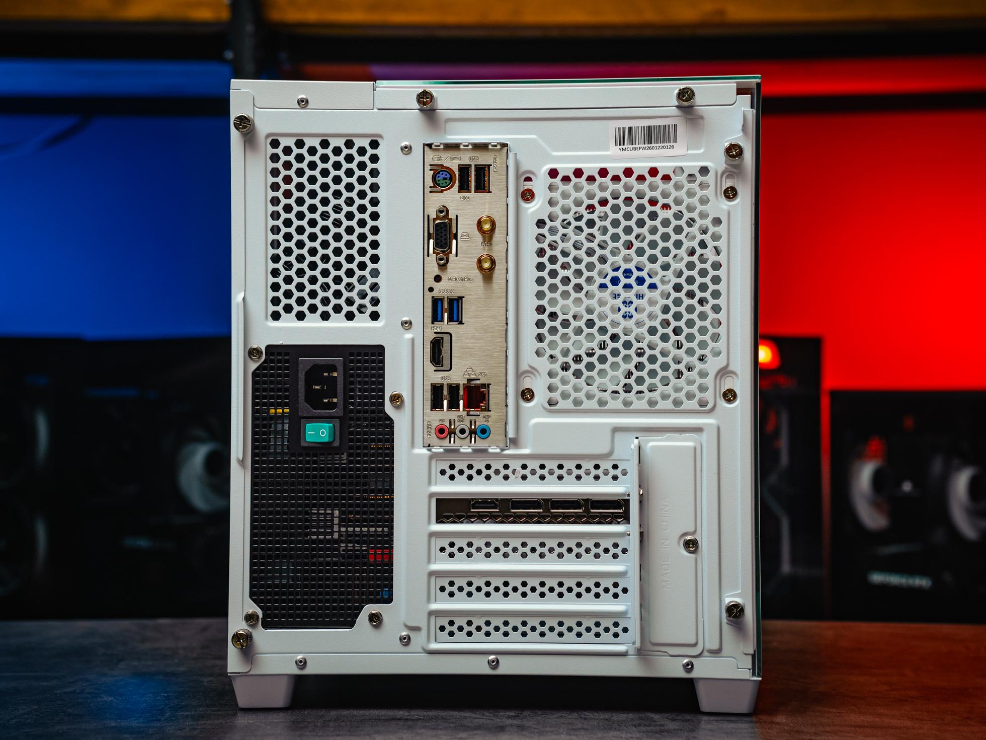 рпусе AOC CG389 Black  на базе процессора Ryzen 5 7500F + RTX 5070