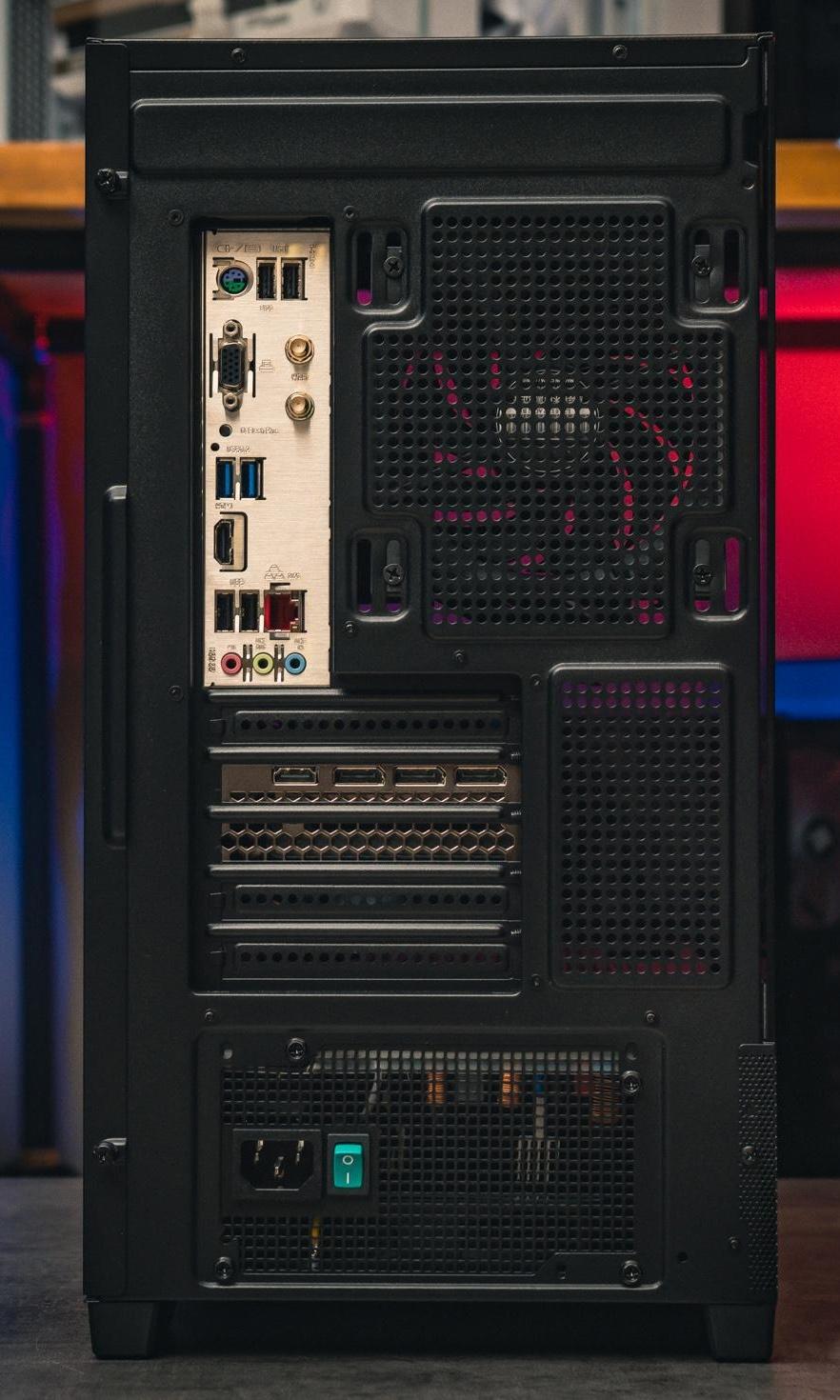 Мощный игровой компьютер в корпусе AOC CG389 Black  на базе процессора Ryzen 5 7500F + RTX 5060 TI