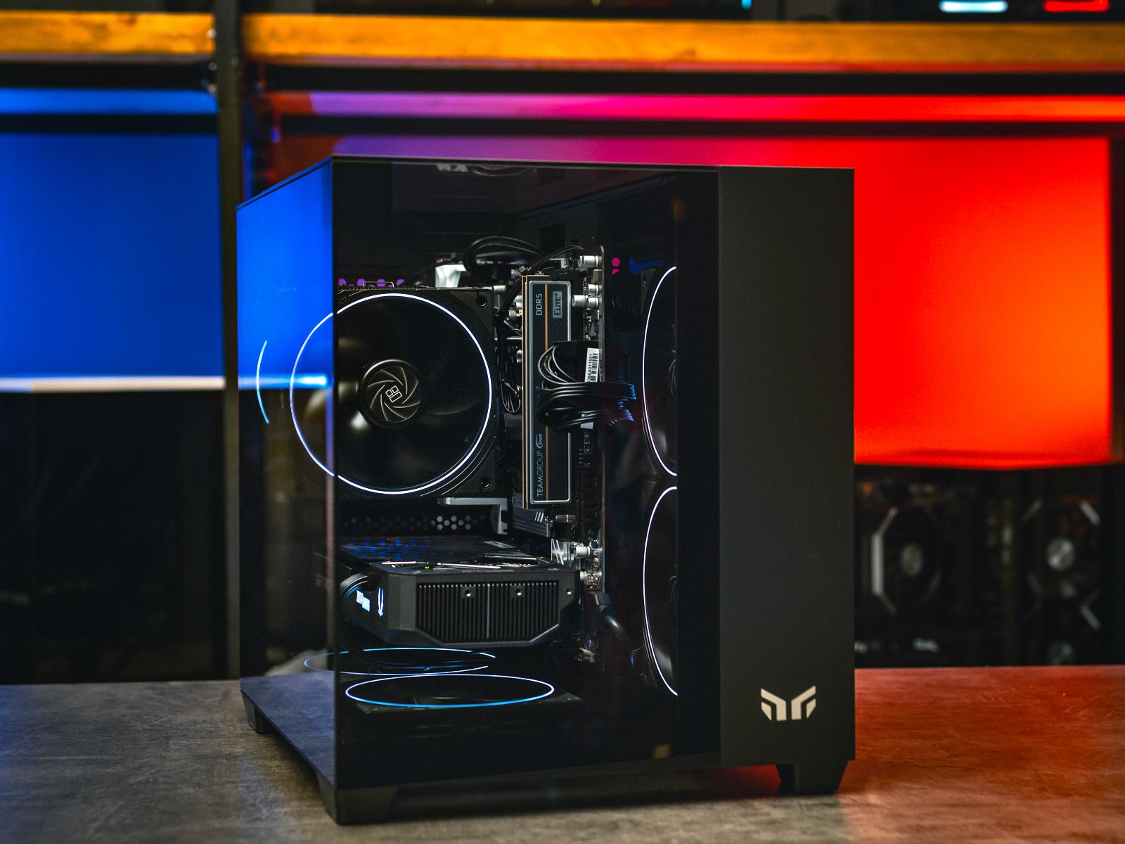 Мощный игровой компьютер в корпусе AOC CG389 Black  на базе процессора Ryzen 5 7500F + RTX 5070