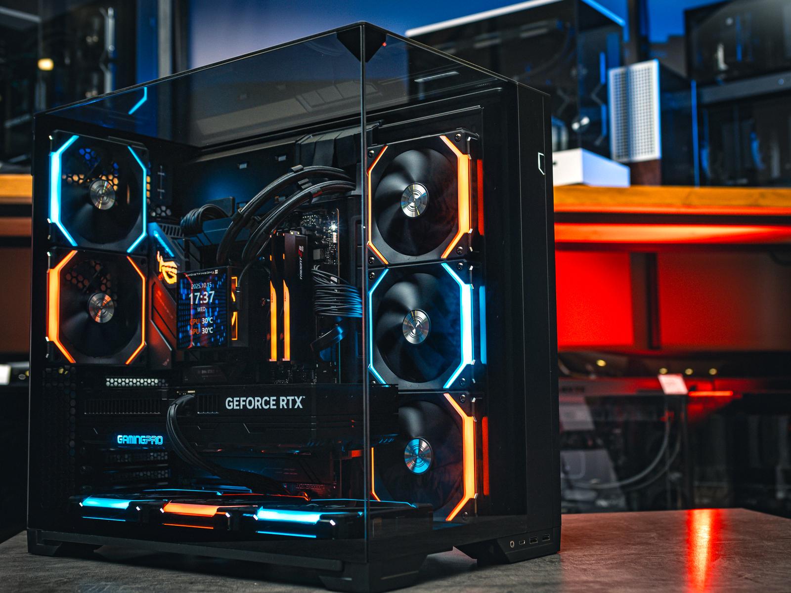 Компьютер в корпусе LIAN LI O11 Vision / 9800X3D / RTX 5080