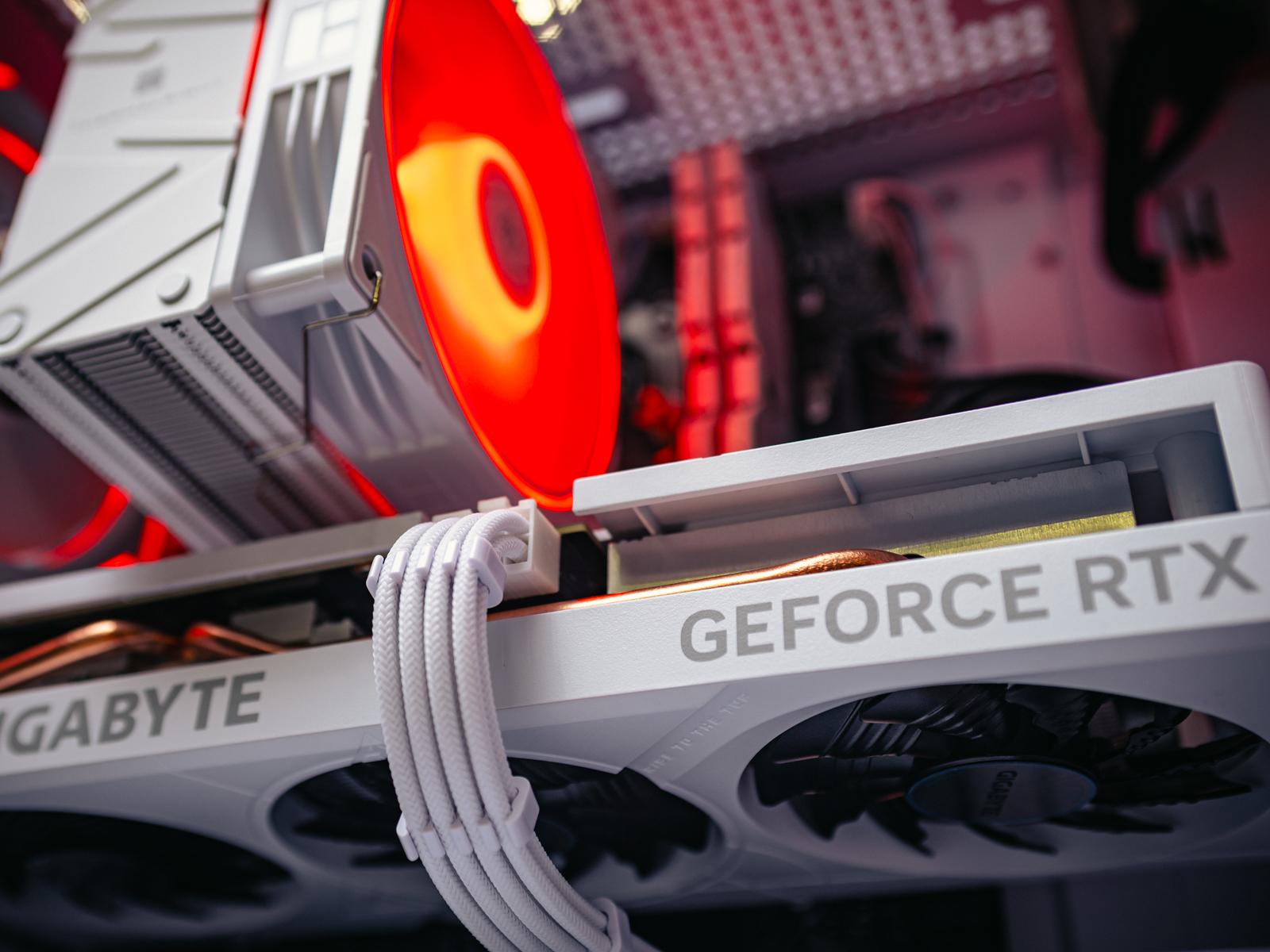 Игровой компьютер SNOW в корпусе Ginzzu CL520 White  на Intel core i5 12400F и RTX 4060 в Custom shop