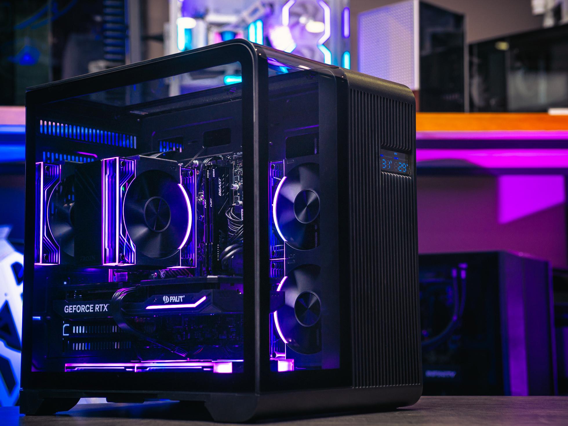 Мощный игровой компьютер в корпусе Geometric Future Model 5 Black/Yellow с процессором Intel Core i9-13900K и видеокартой NVIDIA GeForce RTX 4080 в Custom Shop