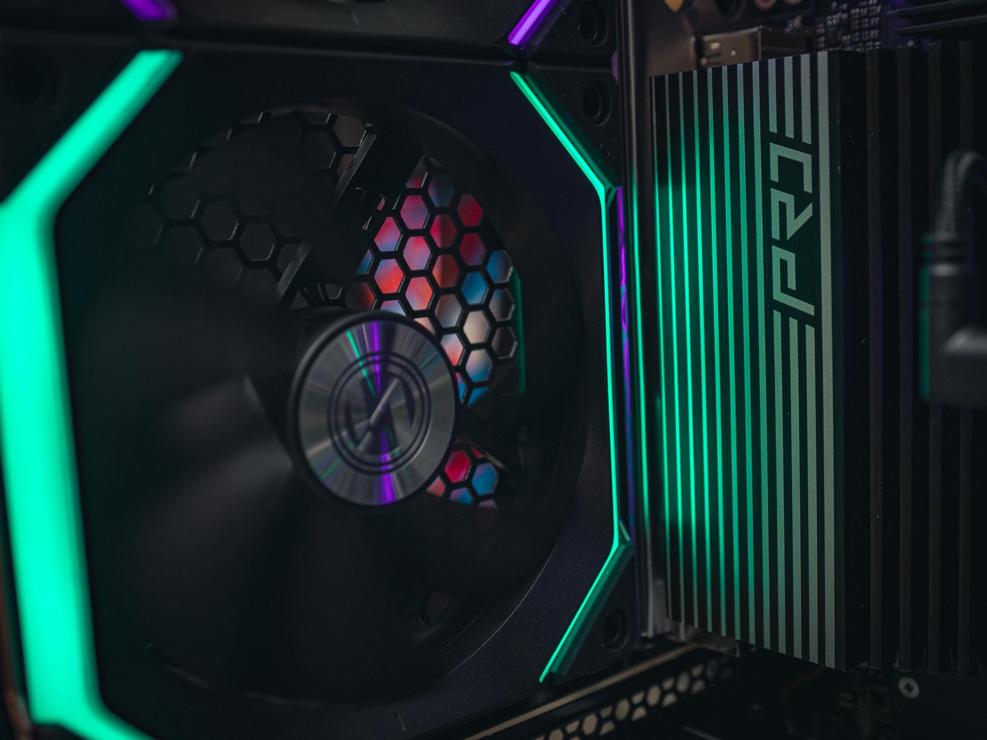 Компьютер в корпусе LIAN LI O11 Vision / 9800X3D / RX 9070XT