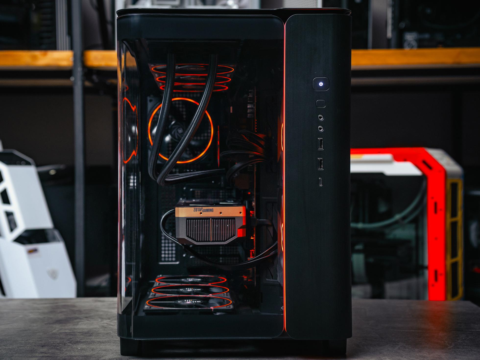 Мощный игровой компьютер в корпусе MONTECH KING 95 с процессором Intel Core i5-13700K и видеокартой NVIDIA GeForce RTX 5080 в Custom Shop