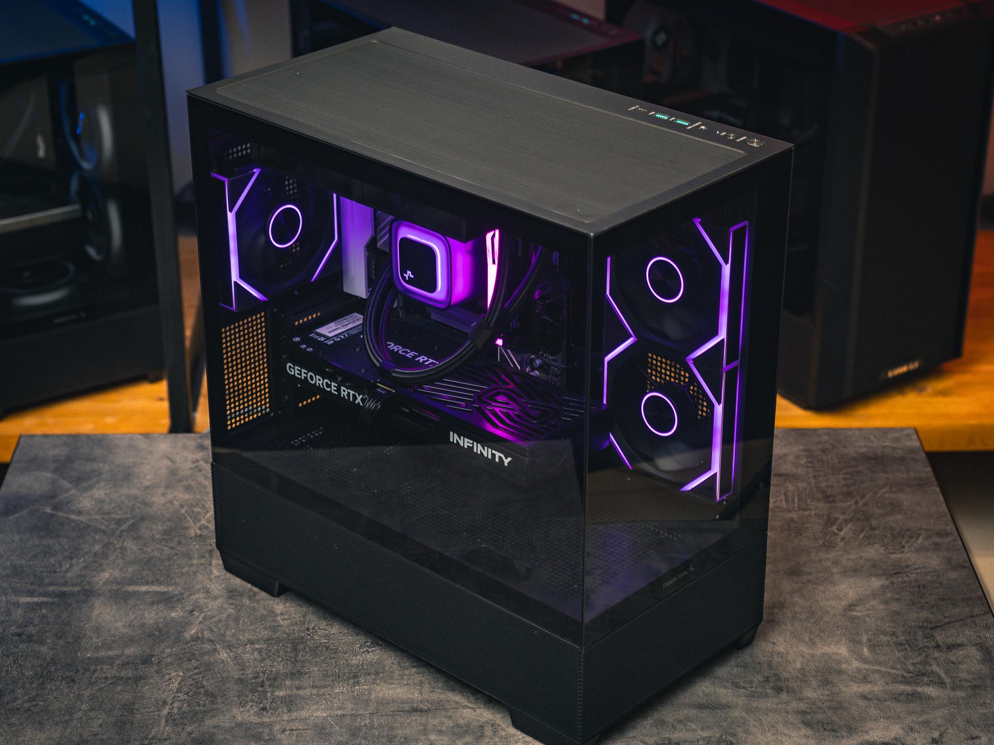  рпусе AOC CG389 Black  на базе процессора Ryzen 5 7500F + RTX 5070