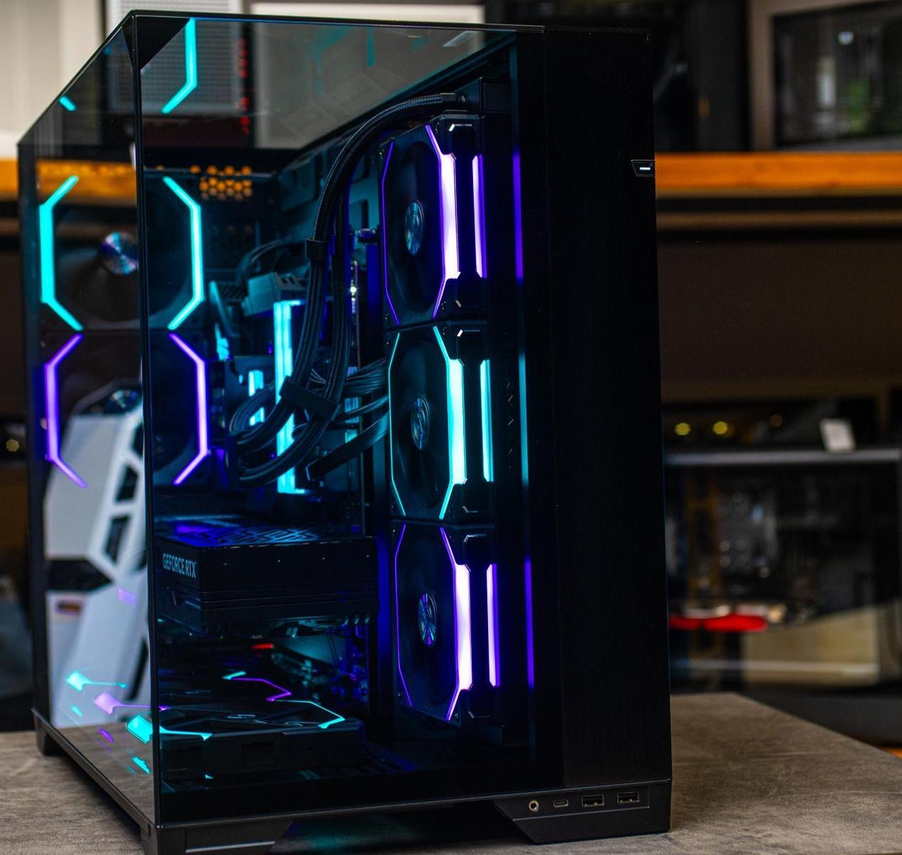Компьютер в корпусе LIAN LI O11 Vision / 9800X3D / RTX 5080