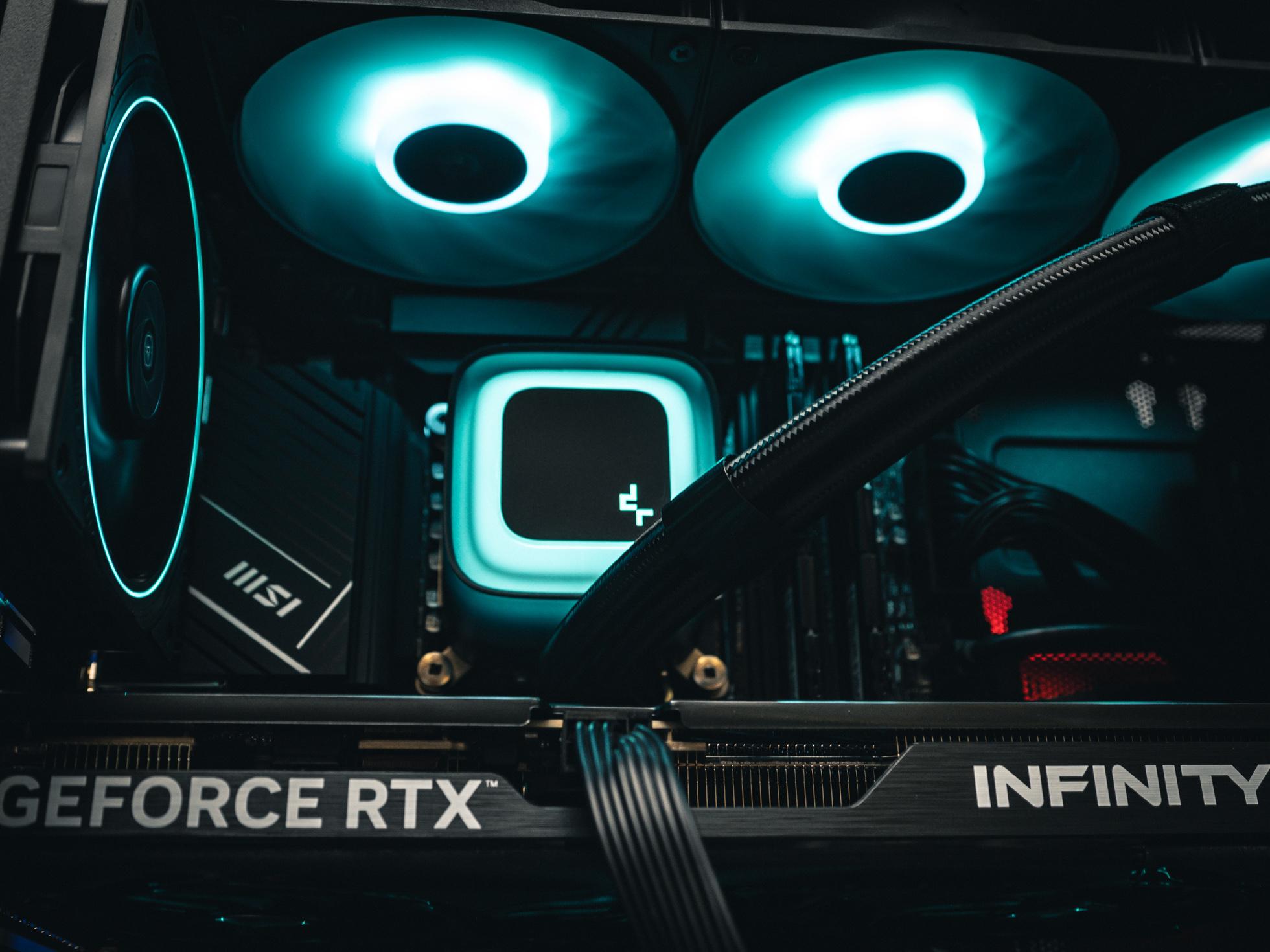 Компьютер в корпусе ZALMAN P30  С Видеокартой RTX 5070 iGame Vulcan