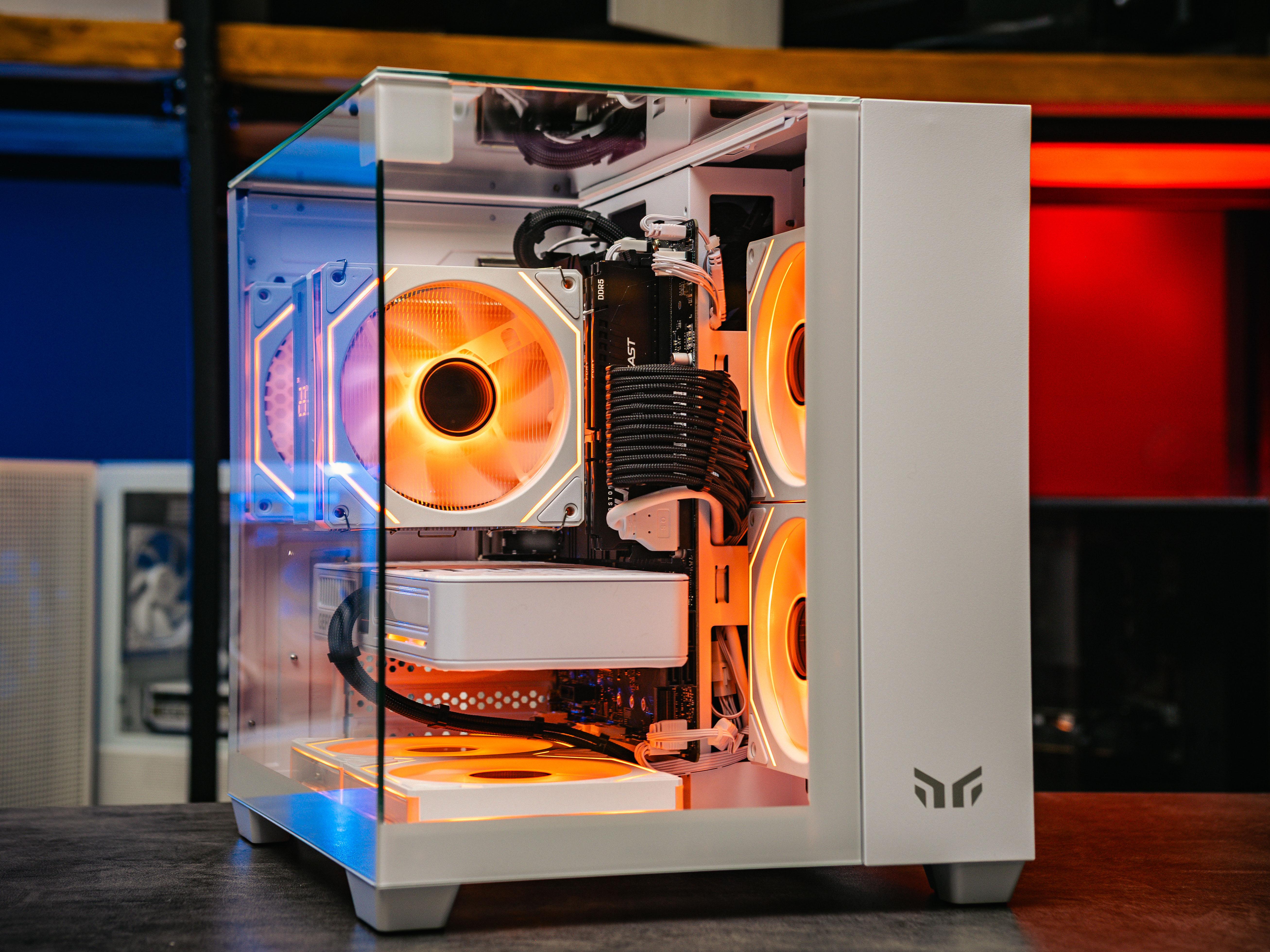 Мощный игровой компьютер в корпусе AOC CG389 Black  на базе процессора Ryzen 5 7500F + RTX 5060