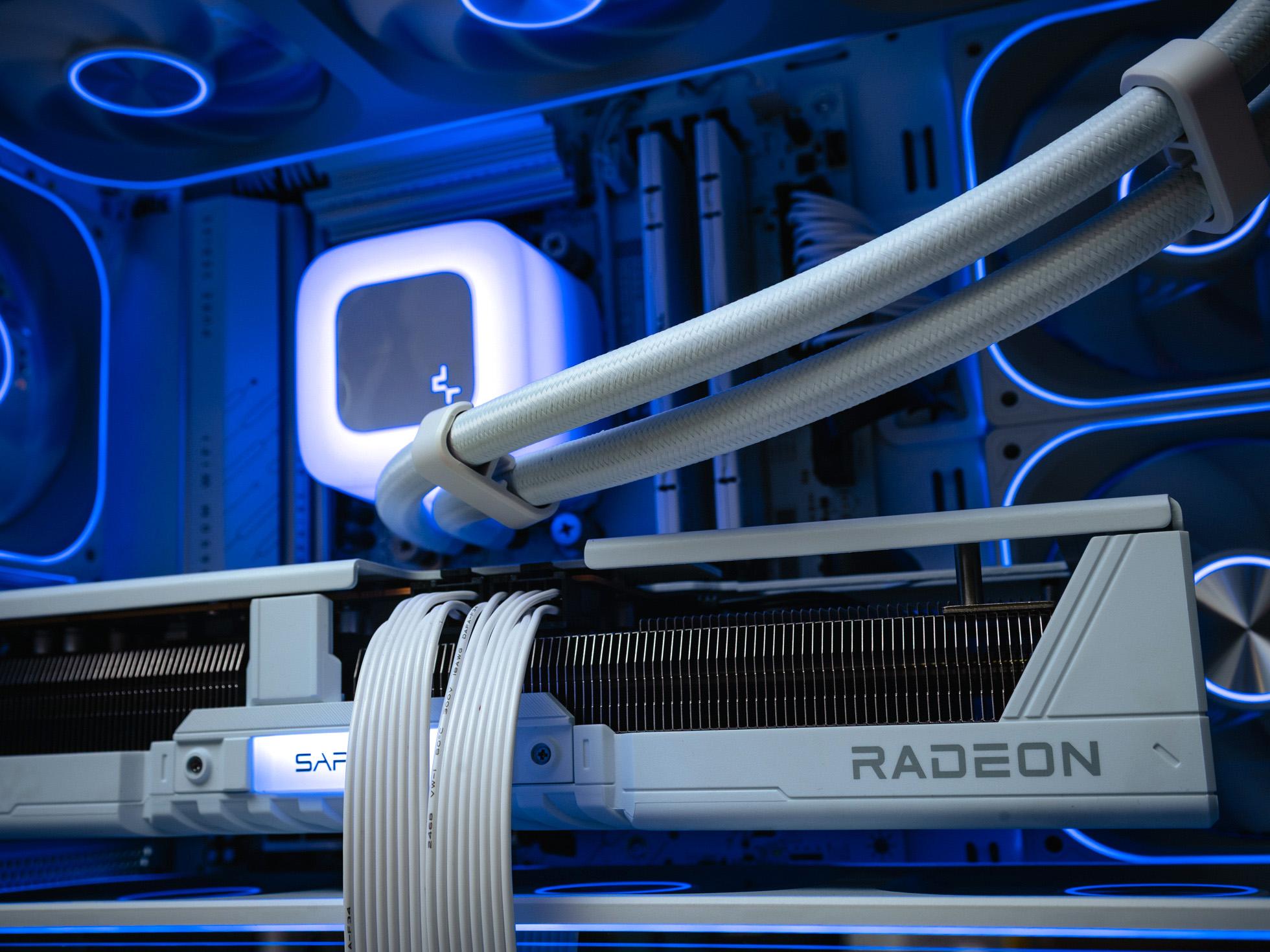 Компьютер в корпусе LIAN LI O11 Vision / 9800X3D / RX 9070XT