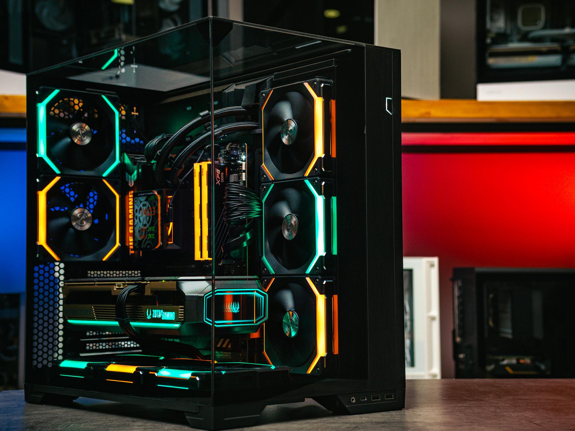 Компьютер в корпусе LIAN LI O11 Vision / 9800X3D / RTX 5080