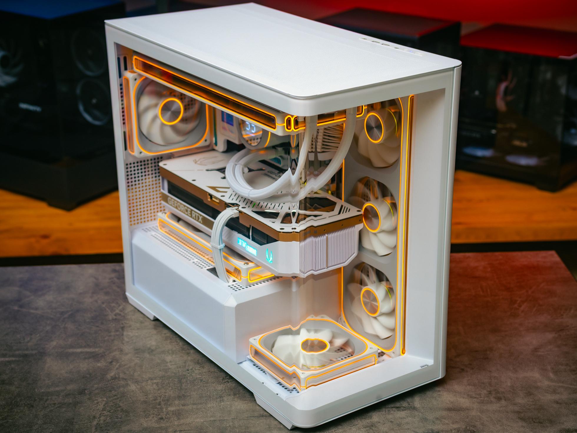 Компьютер в корпусеThermaltake The Tower 600 Snow  / 14700 / RTX 5080
