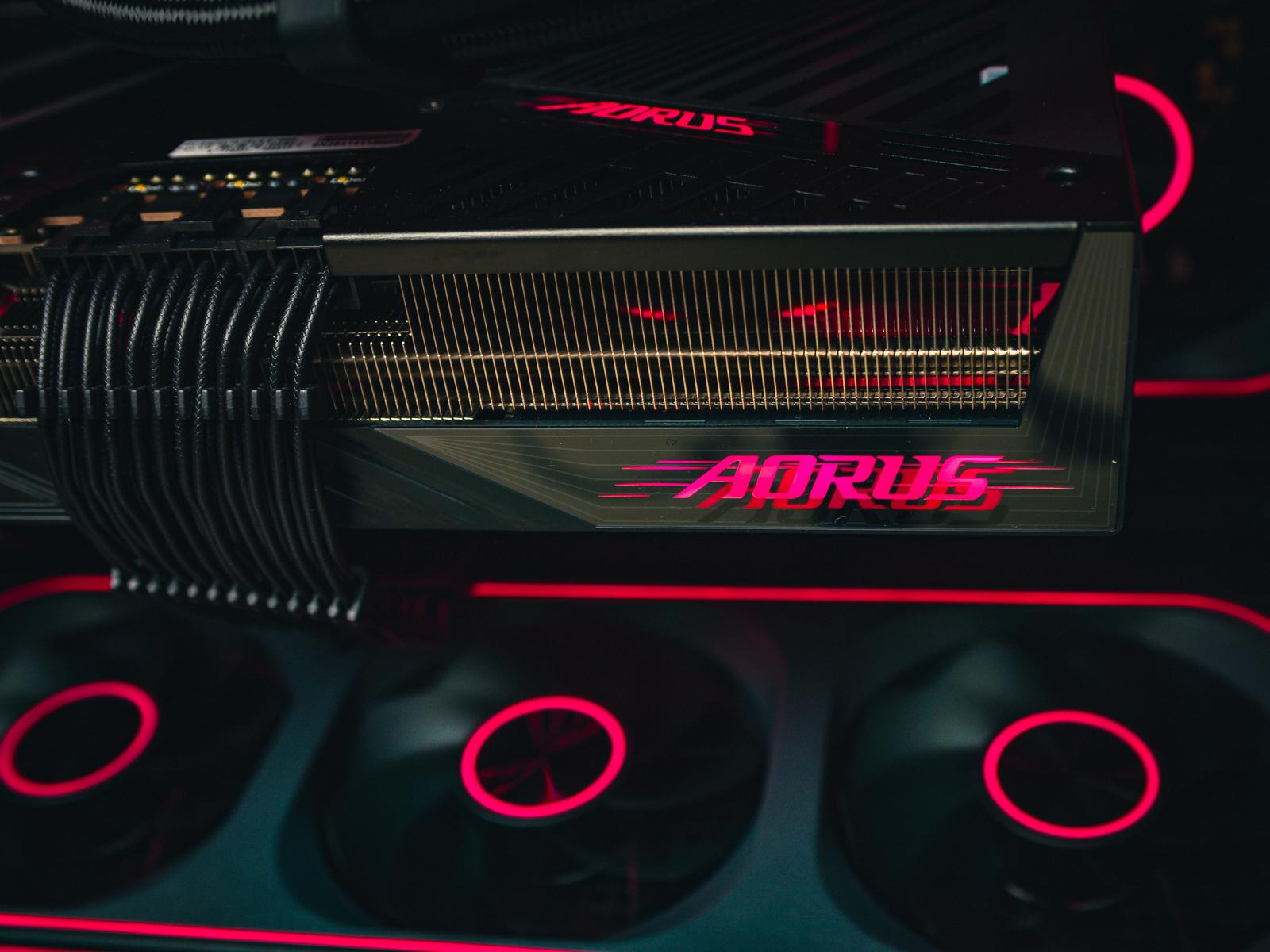 Мощный игровой компьютер в корпусе Montech King 95  в Custom shop