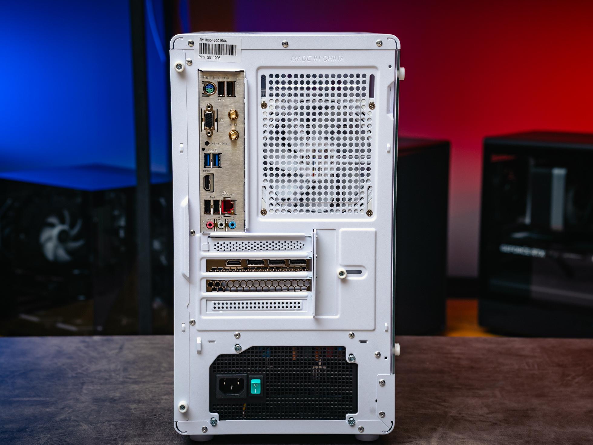 рпусе AOC CG389 Black  на базе процессора Ryzen 5 7500F + RTX 5070