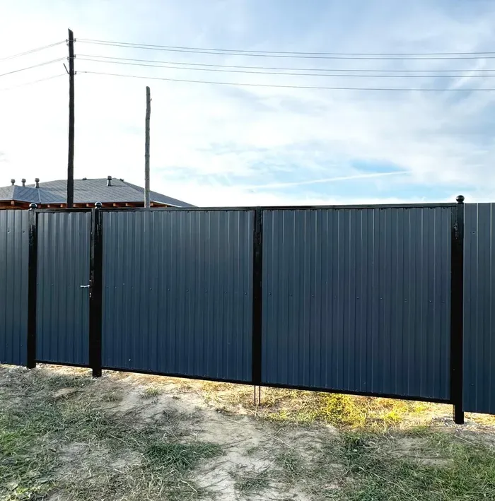 zabor_iz_profnastila