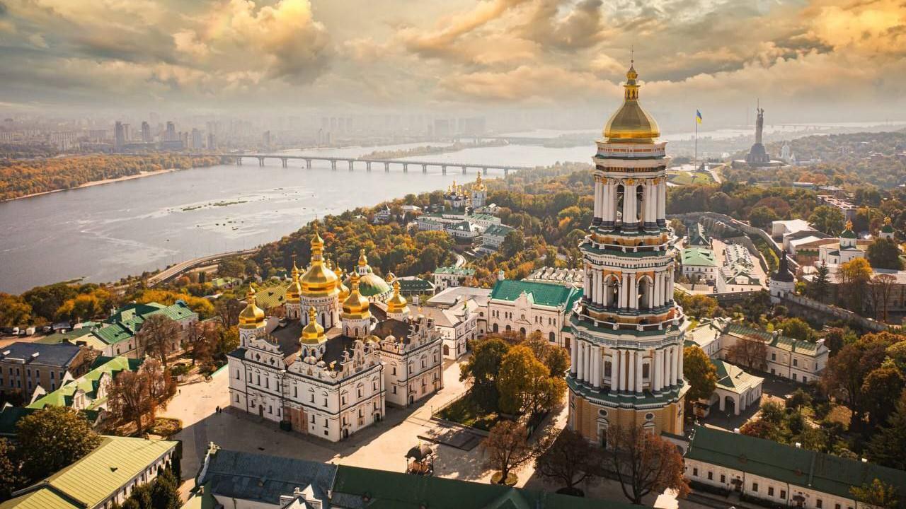 Украина добивается через суд полного запрета УПЦ Московского патриархата
