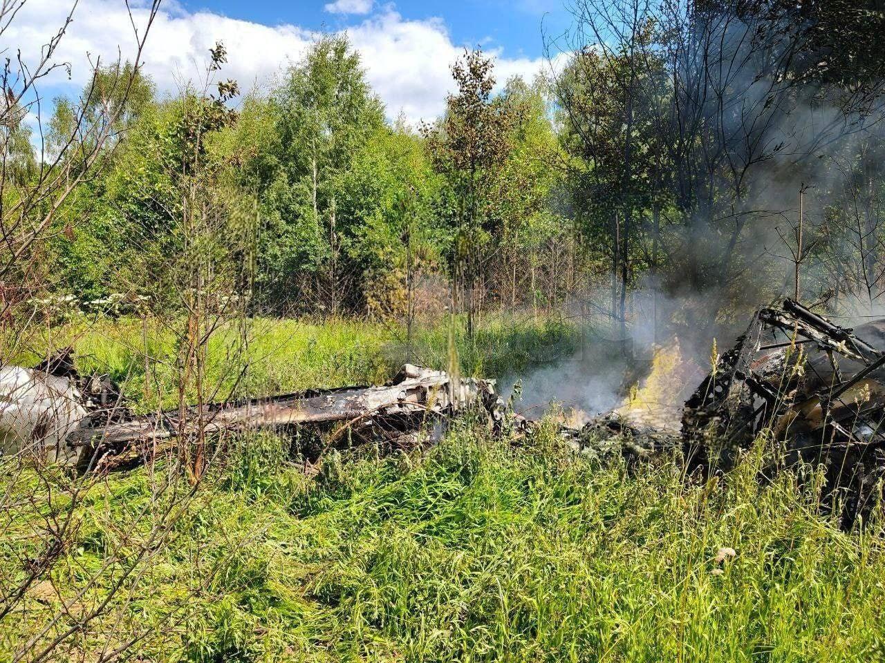В Подмосковье при выполнении "бочки" разбился самолет. Погибли четверо
