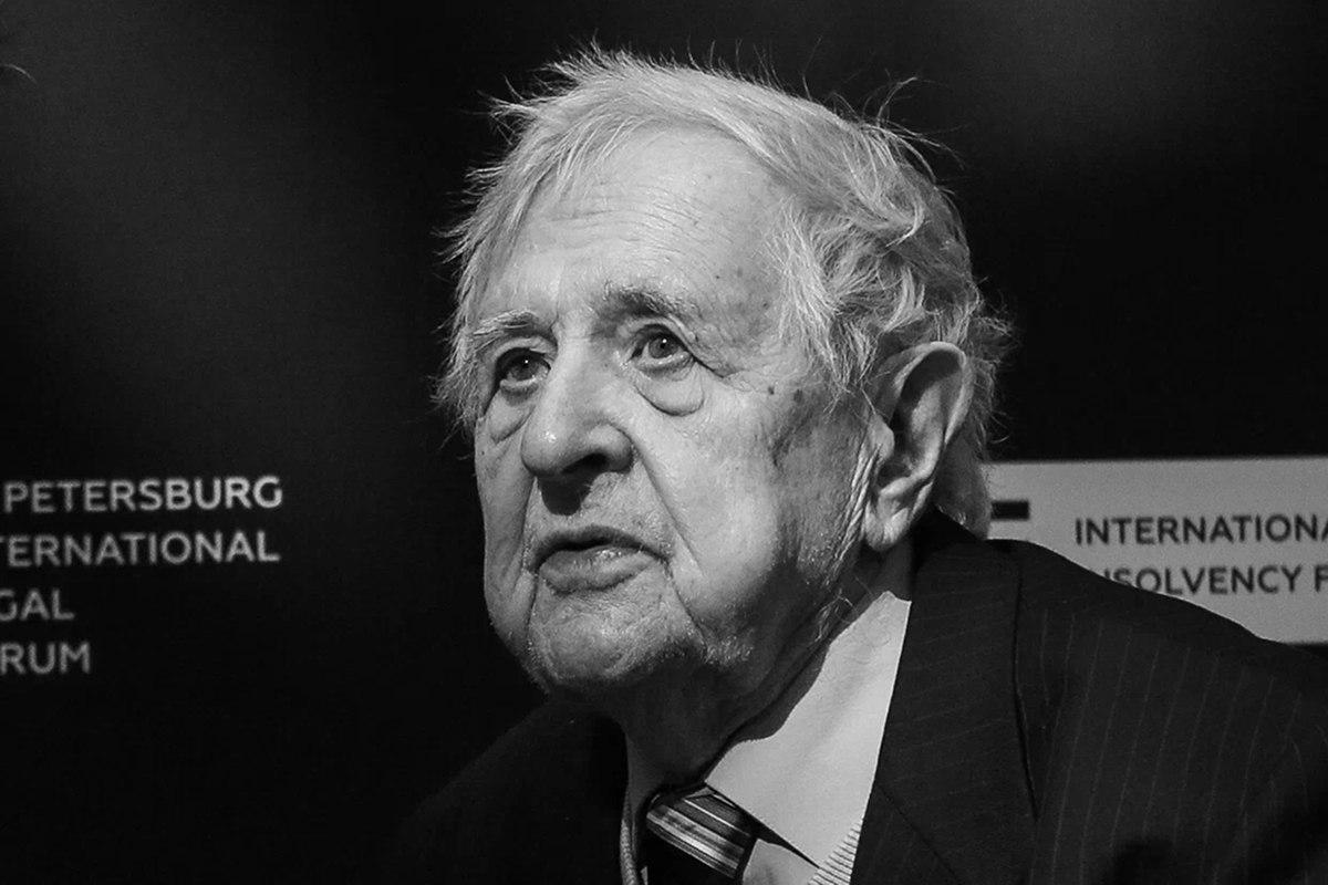 Умер преподаватель Путина и Медведева — профессор СПбГУ Юрий Толстой