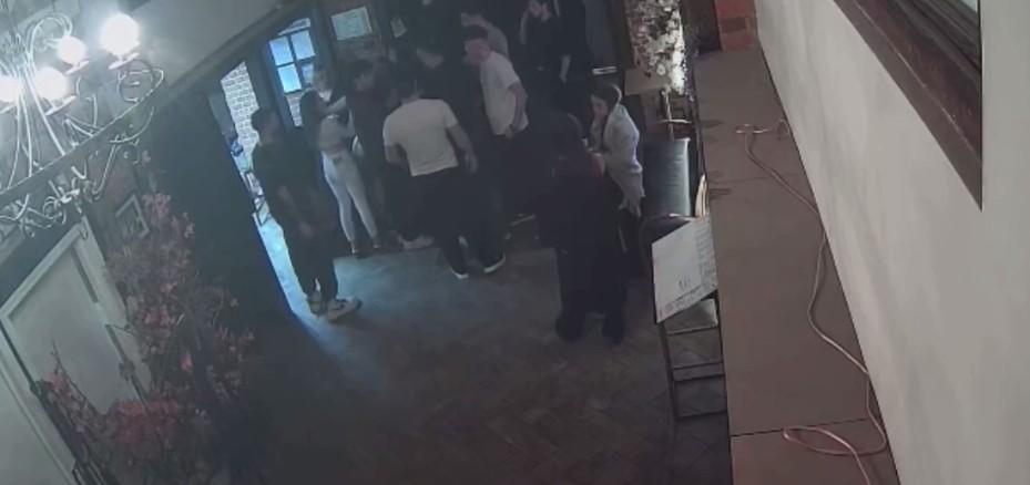 «Я тебя убью, мне терять нечего»: охранник избил игрока ЦСКА в Раменском