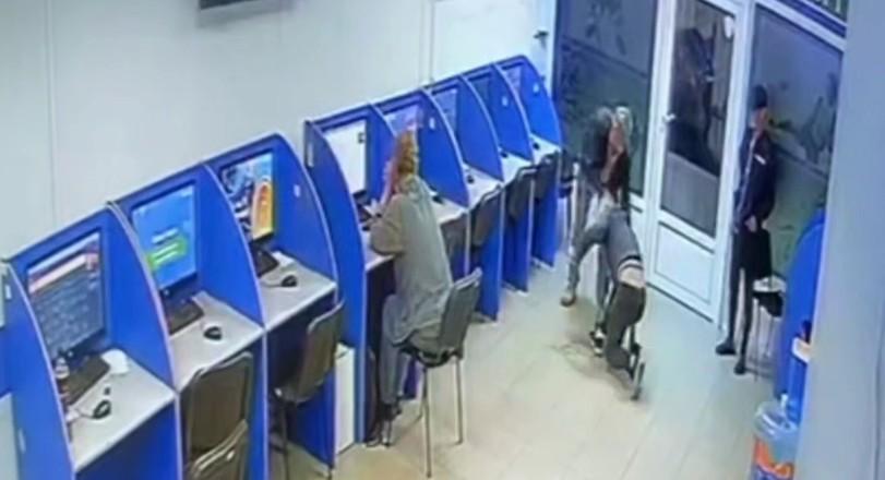 Охранник-пенсионер устроил резню в букмекерской конторе в Петербурге