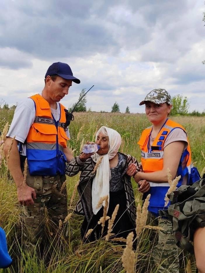 110-летнюю пенсионерку спасли нижегородские волонтеры