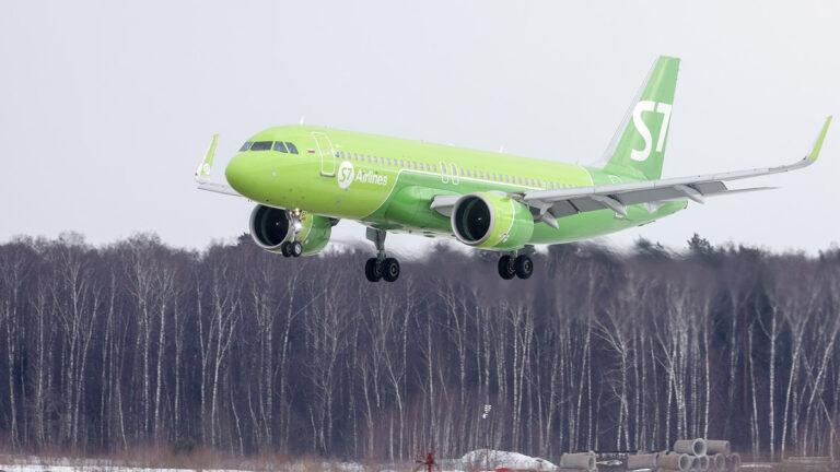 Пассажир рейса Абакан-Москва покончил с собой в самолете