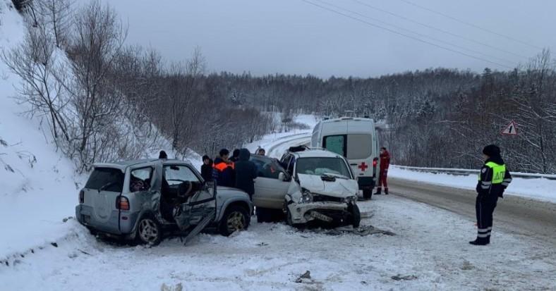 Трое раненых: жёсткое ДТП под Южно-Сахалинском