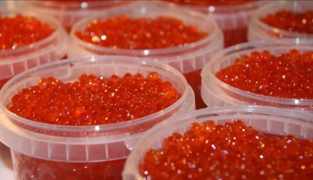 Полтонны краба и икры без маркировки: в Магадане судят двух рыбаков