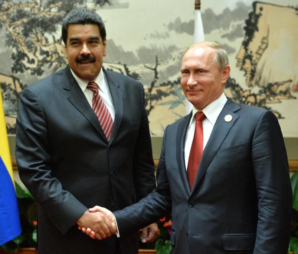 Президент Венесуэлы попросил у Путина помощи против США