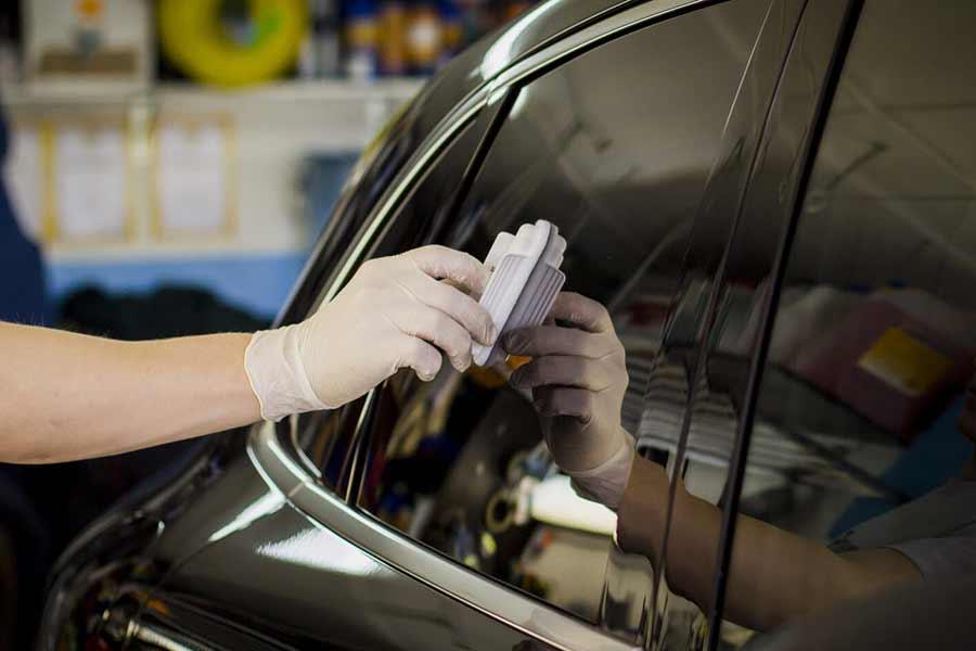 «Лазейку» прикрыли: тёмные стёкла на временно ввезённых авто под запретом в РФ