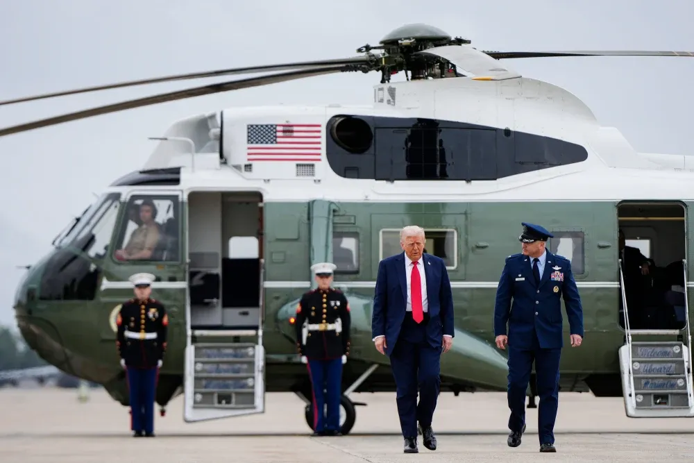 В США возбудили дело за "лазерную атаку" на вертолет Трампа