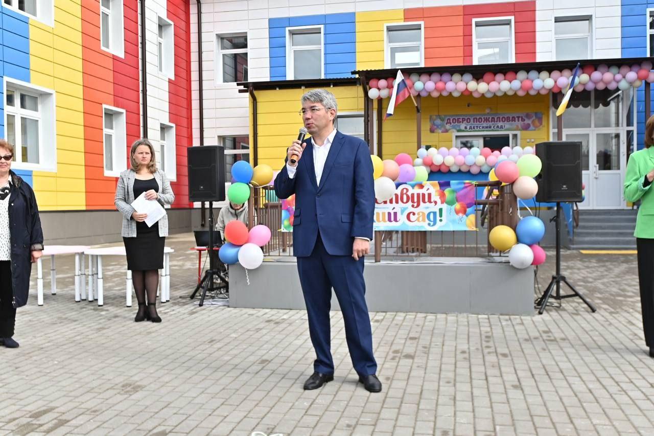 «Мужики, в спальню»: глава Бурятии объяснил, как заполнить детские сады