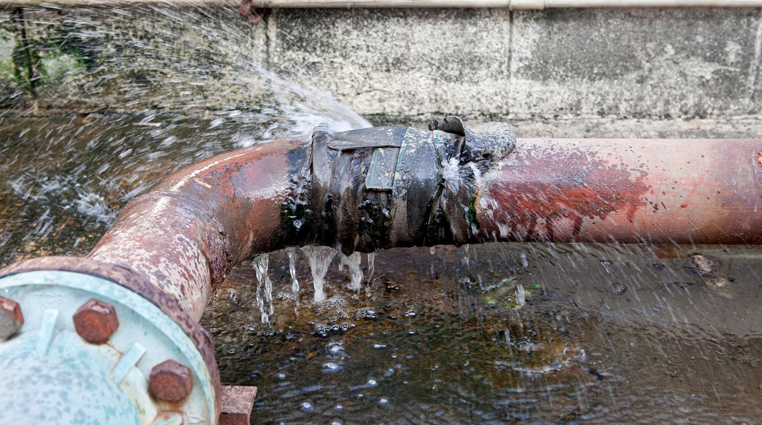 «Трубы не выдерживают»: район Магадана остался без горячей воды