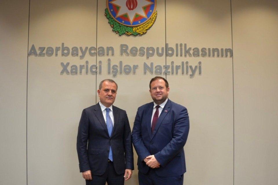 Великобритания объявила о стратегическом партнёрстве с Азербайджаном