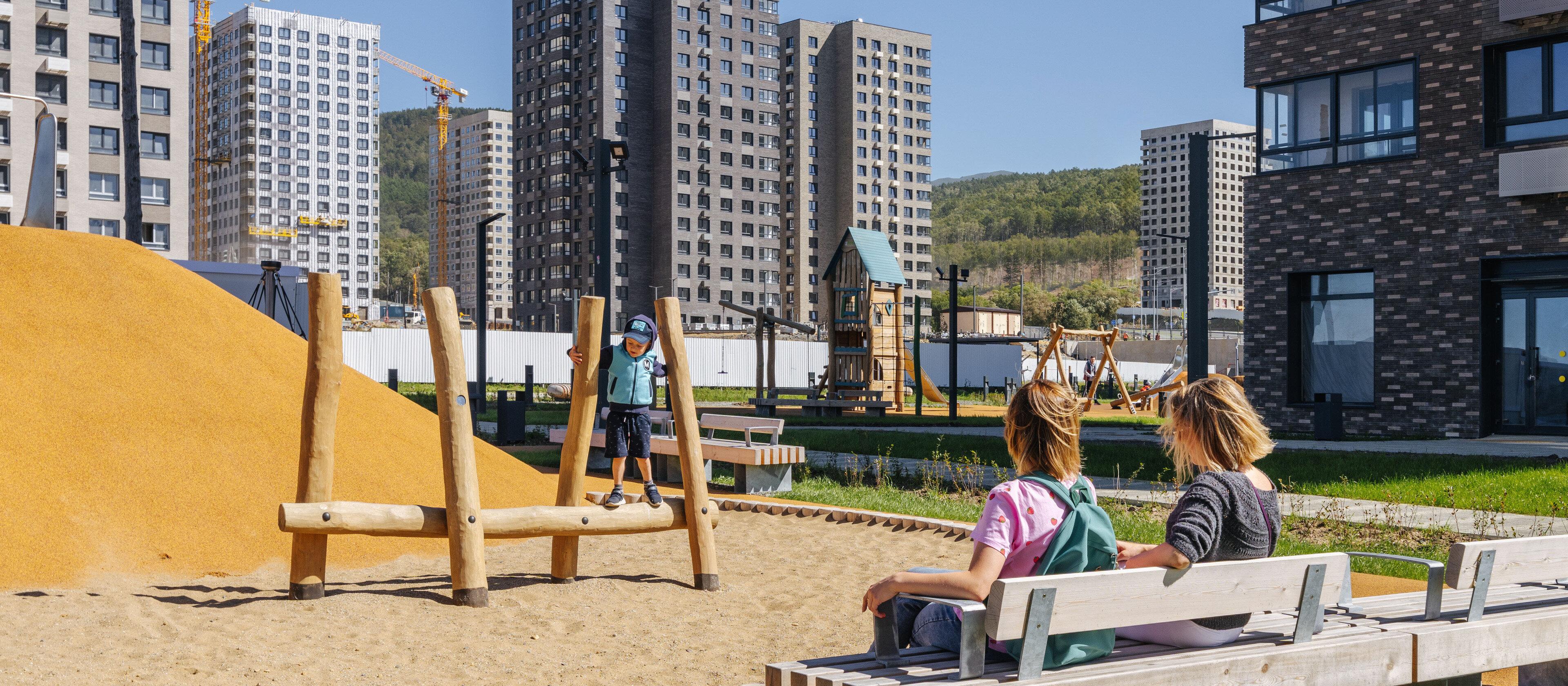 Окна-убийцы и ледяные ловушки: хроника выживания в модном квартале Южно-Сахалинска