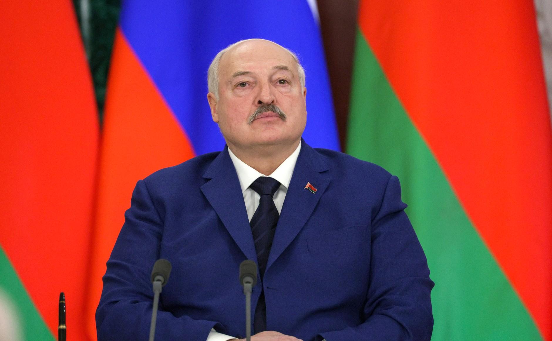 Лукашенко заявил о готовности обсудить с Зеленским «хорошее предложение»