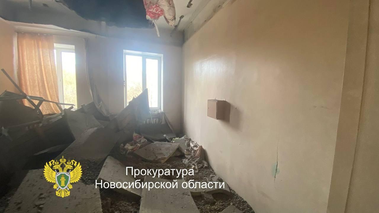 В Новосибирске обрушился потолок в детской больнице, эвакуированы 46 детей