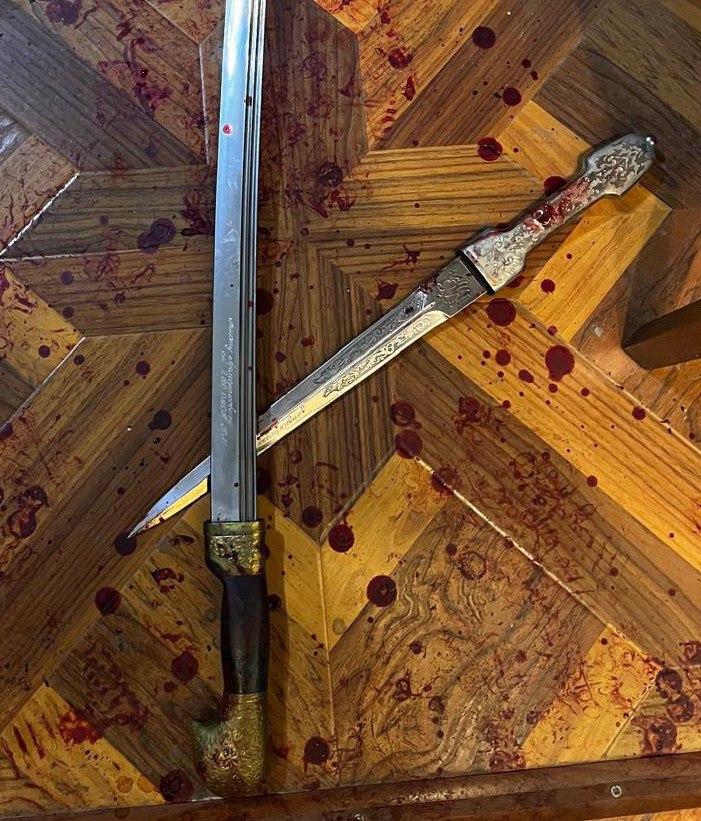 В Новосибирске пенсионер по пьяни зарубил сына саблей